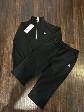 Alo Yoga Black Quarter-Zip Set Size Medium (Top + Joggers) – New with Tags